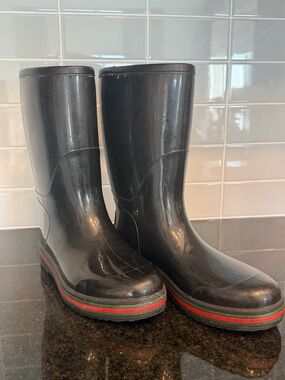 shoese Gucci  orginal,size40,but in perfect condition.